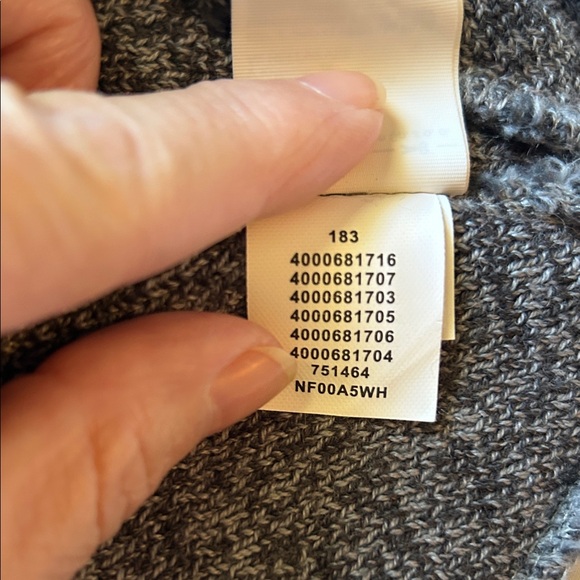 The North Face Black/White Unisex Jim Beanie - Picture 13 of 14